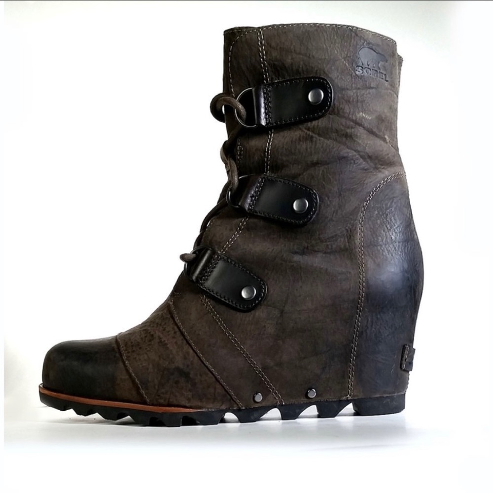 Sorel joan of artcitc wedge 6 brown